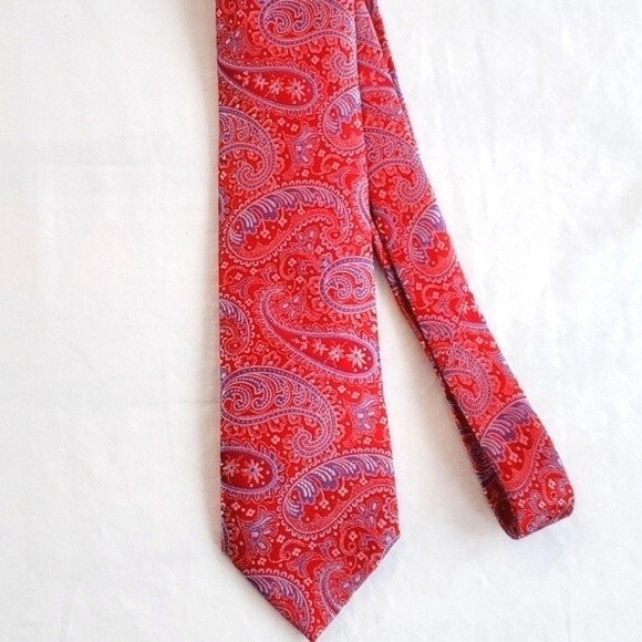 TED BAKER LONDON RED PURPLE PAISLEY SILK TIE 3.25" - Picture 2 of 7